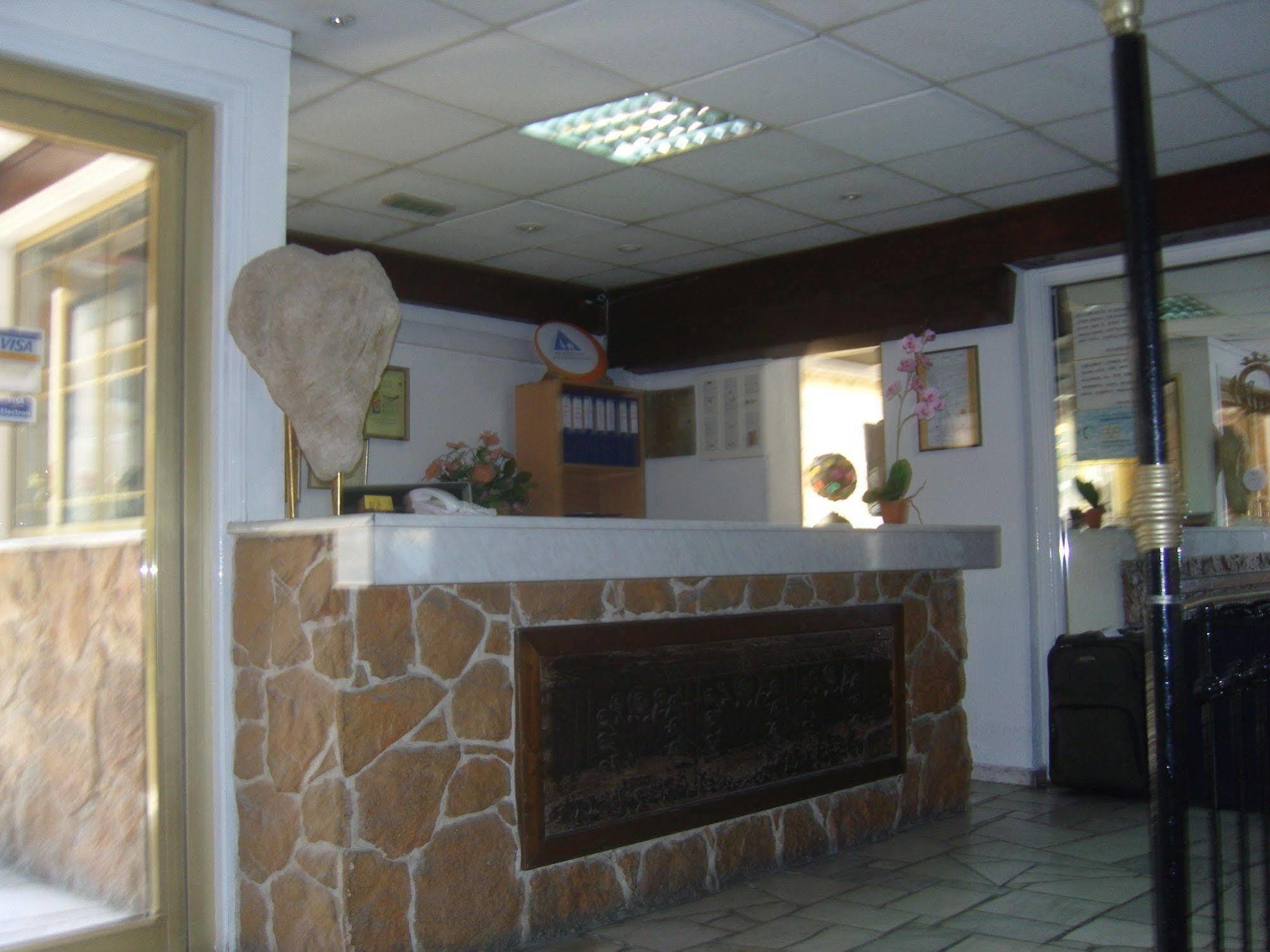 Hotel Best Western Plus Larco Lárnaca Exterior foto