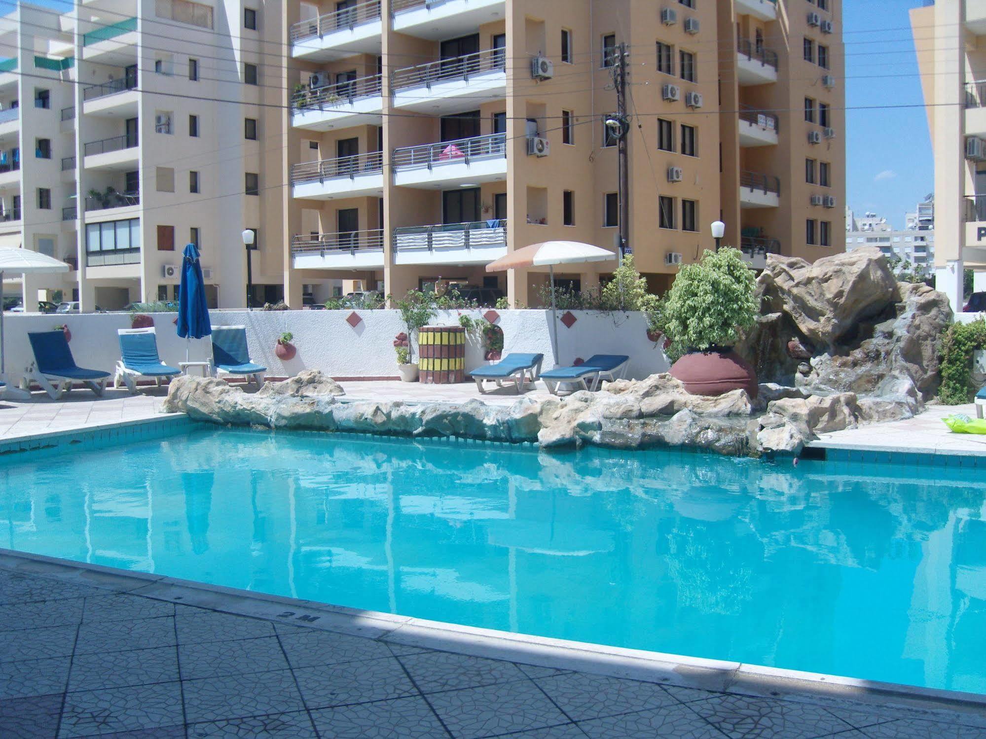 Hotel Best Western Plus Larco Lárnaca Exterior foto