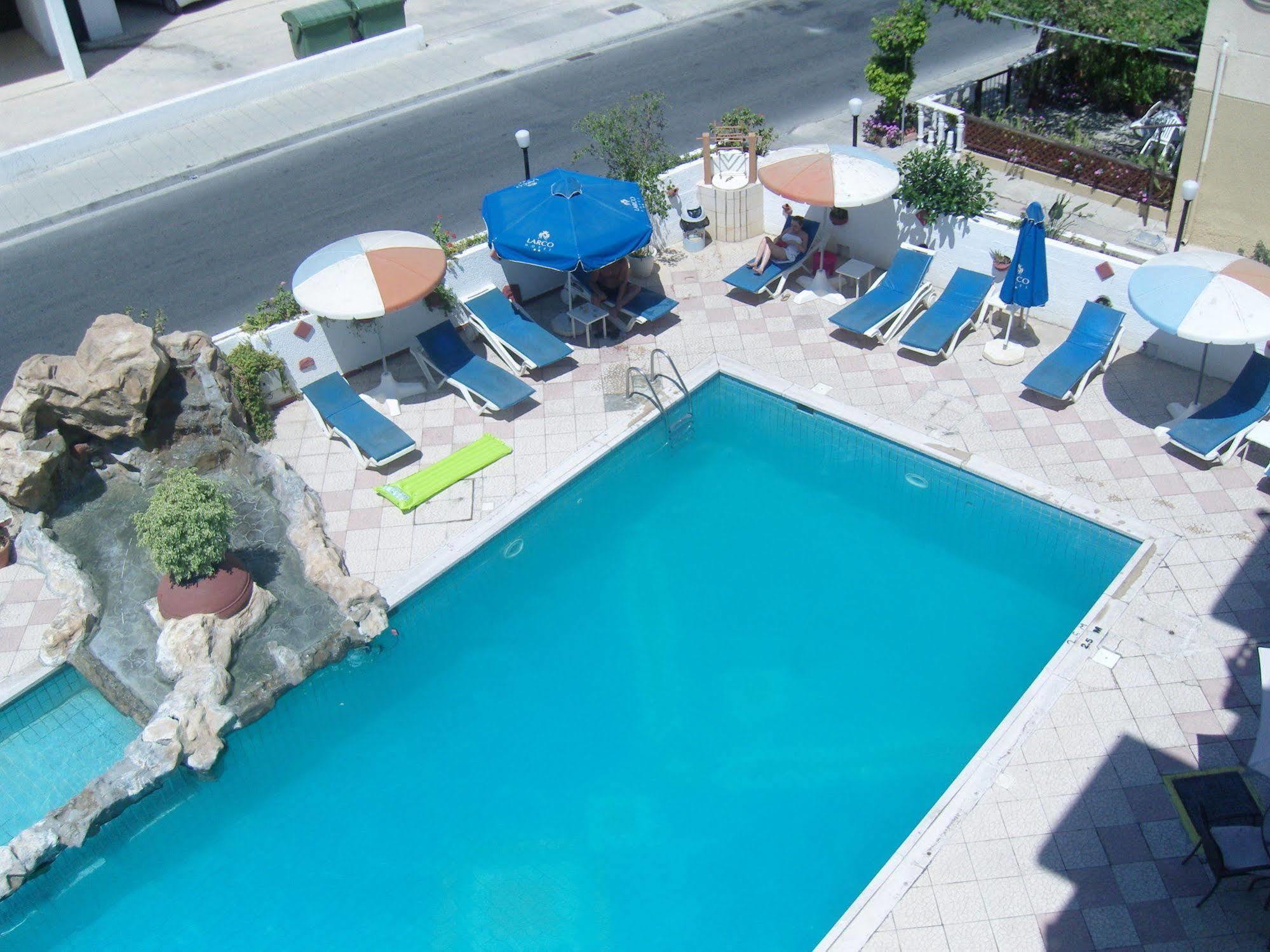 Hotel Best Western Plus Larco Lárnaca Exterior foto